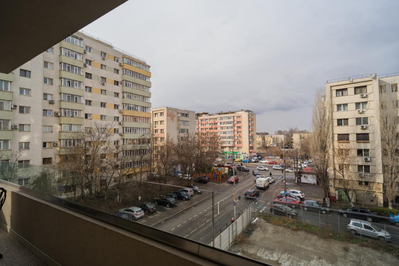 Central Apartments With City View & Large Balcony Bucarest Extérieur photo